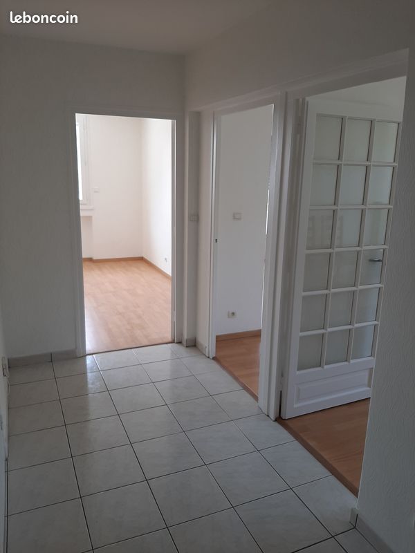 Appartement 3 pièces 68 m² · à Le Chambon-Feugerolles · 68 m² · 640 €/mois