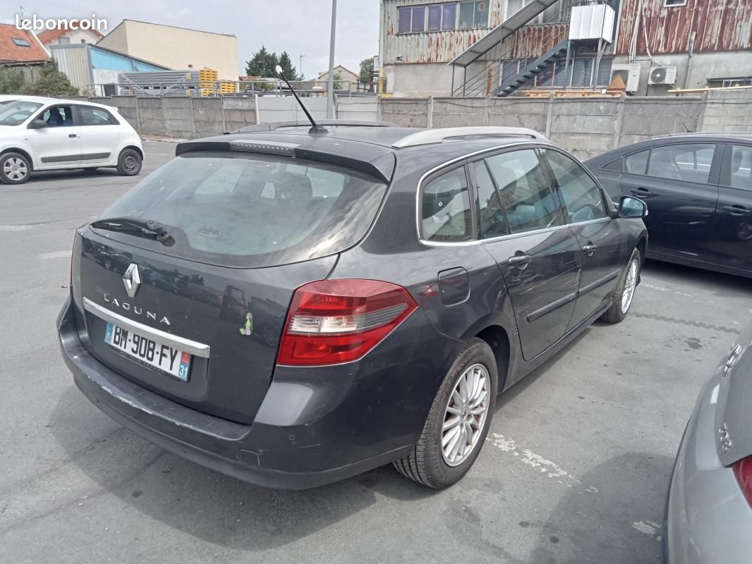 Renault Laguna 1.5 dCi 110 FAP eco2 Black Edition (image 3)