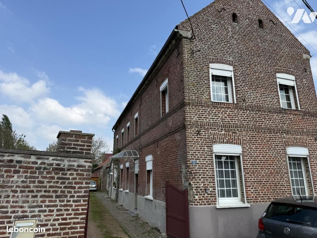 Maison 8 pièces 142 m² · à Esnes · 142 m² · 155 000 €