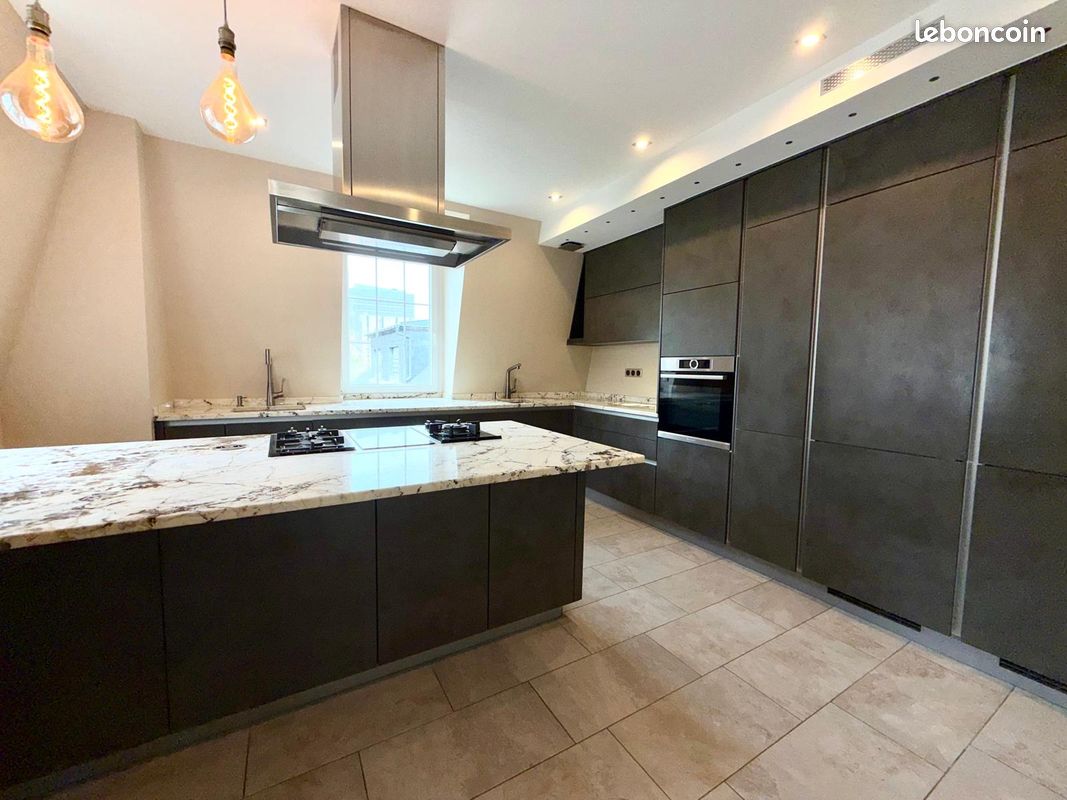 Appartement 8 pièces 156 m² · à Mulhouse · 156 m² · 270 000 €