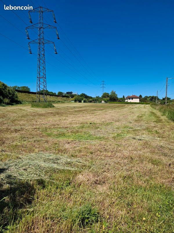 Terrain à construire zone UX Tournus (71) · 160 000 €
