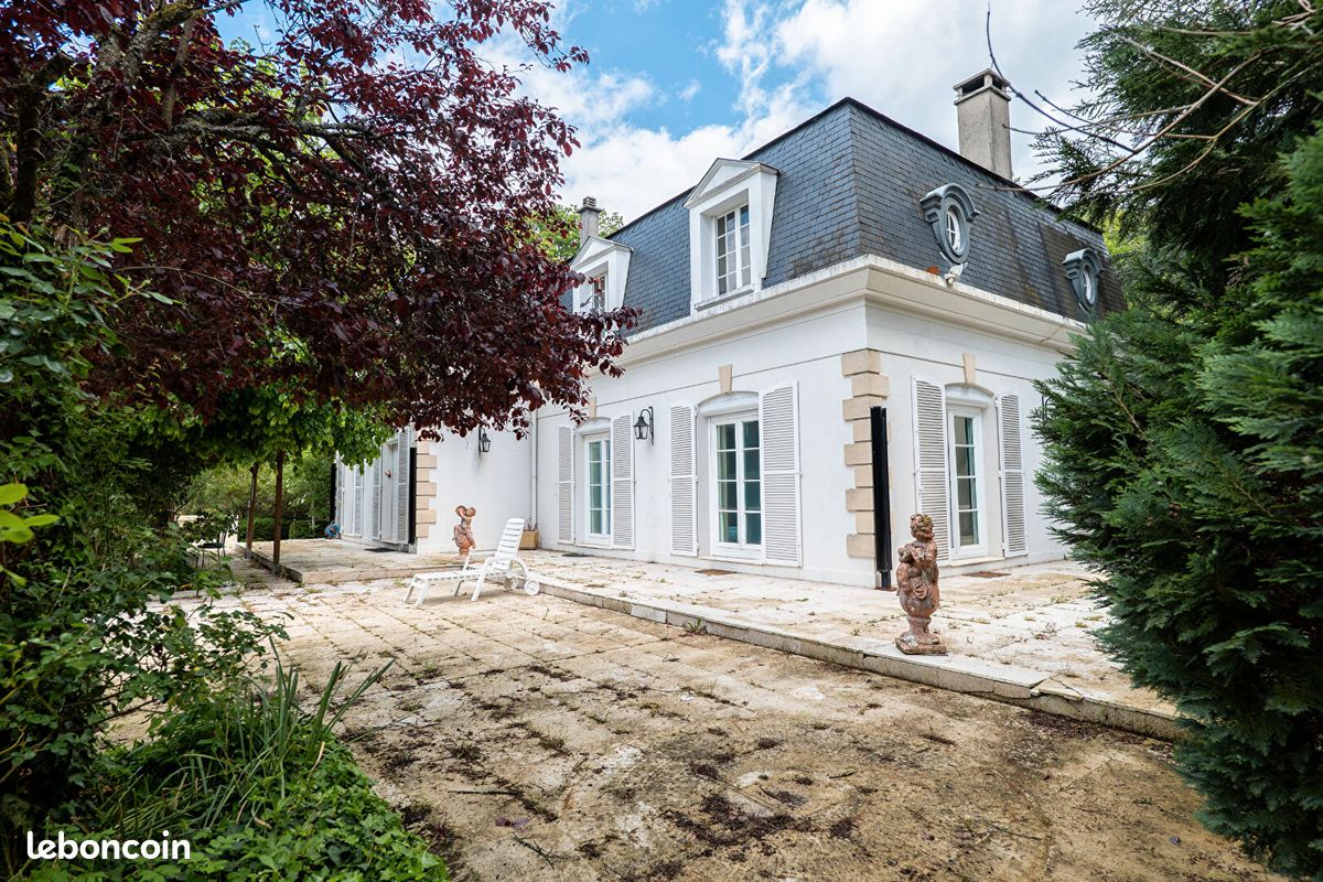 Maison 12 pièces 260 m² · à Rambouillet · 260 m² · 971 850 €