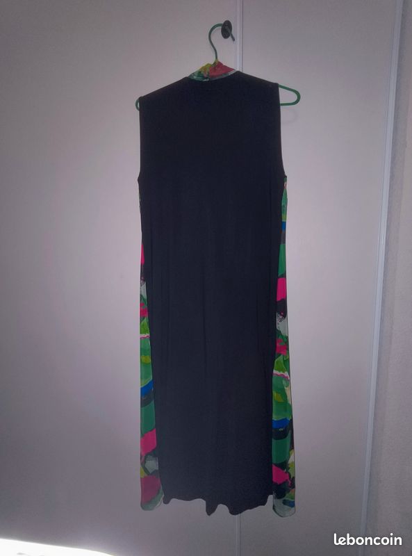 A saisir robe chic maloka edition limité etat neuve Vêtements