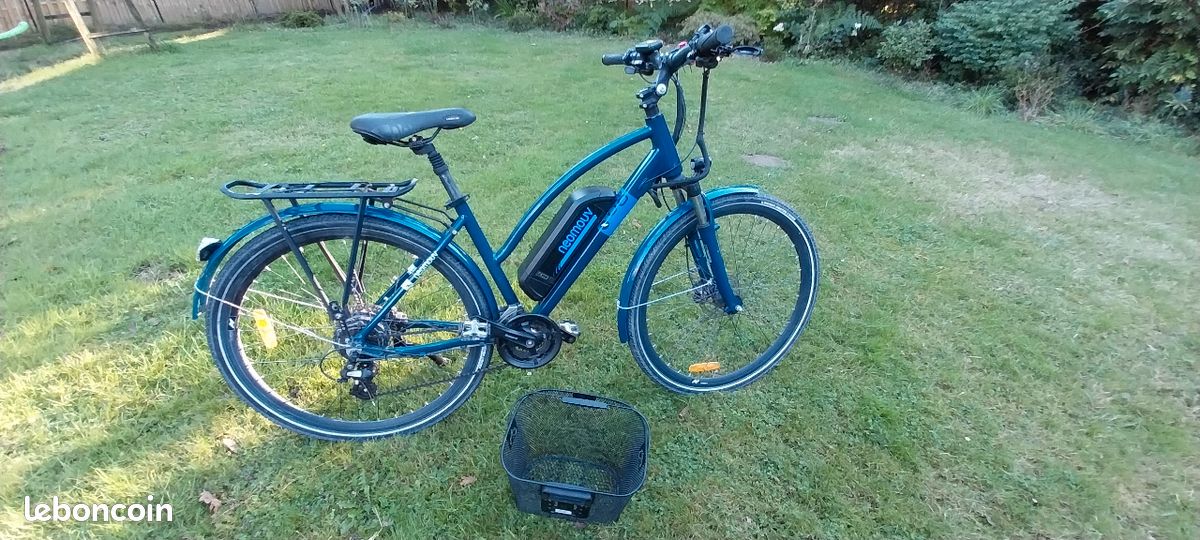 Vtc Neomouv VAE Type VTC Neomouv Nova Trekking Vélos