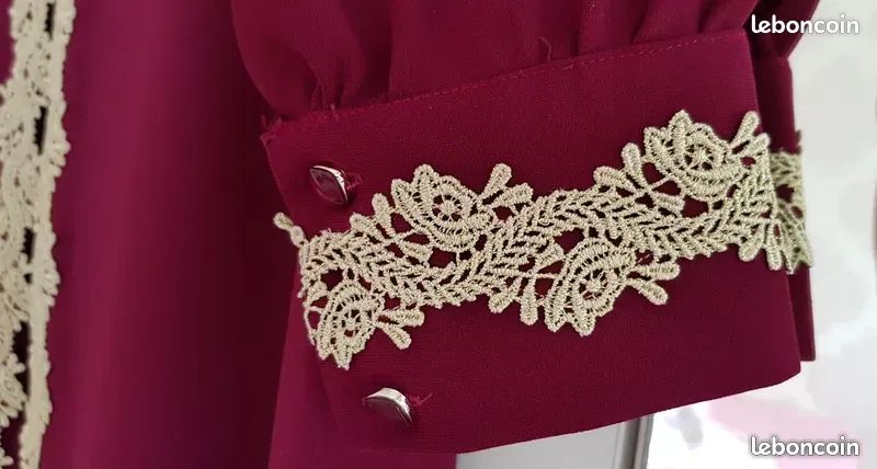 Robe de soirée longue rouge framboise bordeaux à cape,dentelle