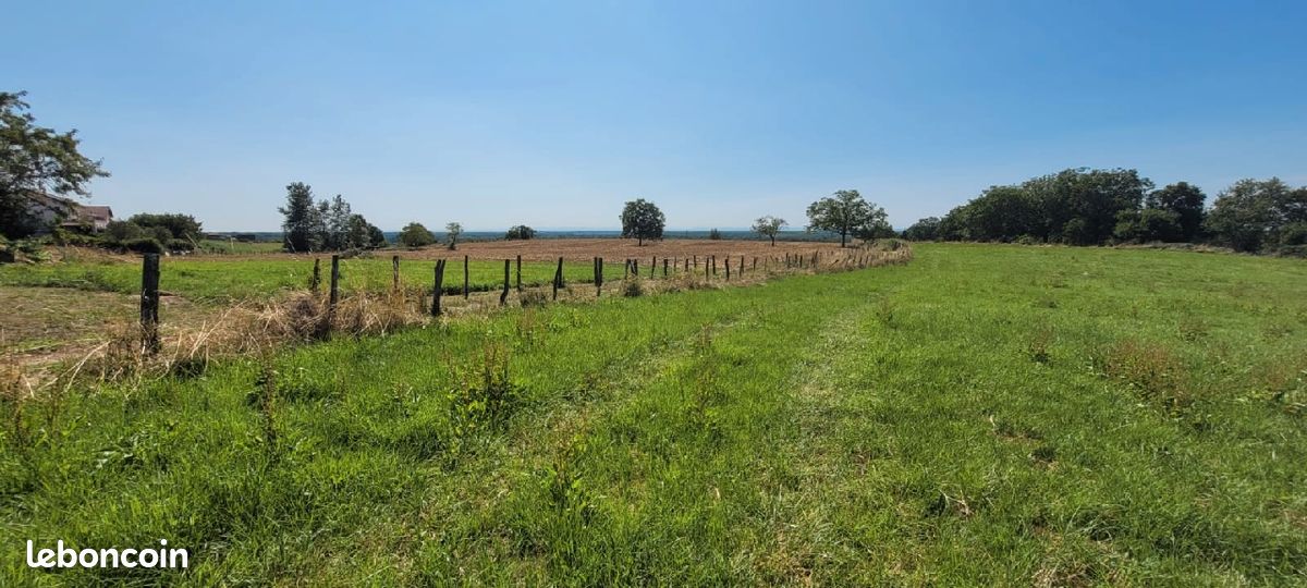 Terrain constructible Joudes (71480 ) · 40 000 €