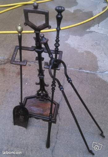 Serviteur de cheminée ancien en fonte et fer forgé (image 1)