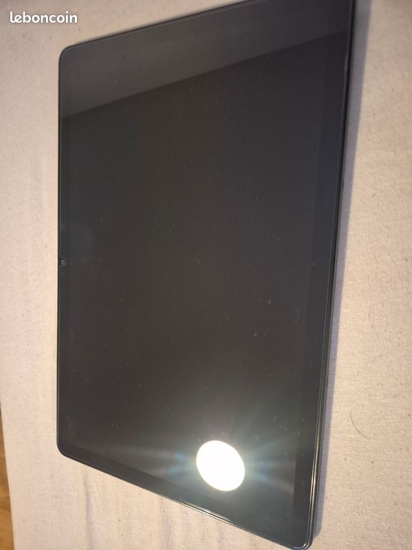 Tablette samsung A9 plus état neuf + coque et clavier (image 4)