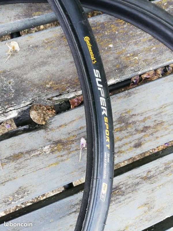 Paire de pneus neufs 25mm et 28mm 700 (image 7)