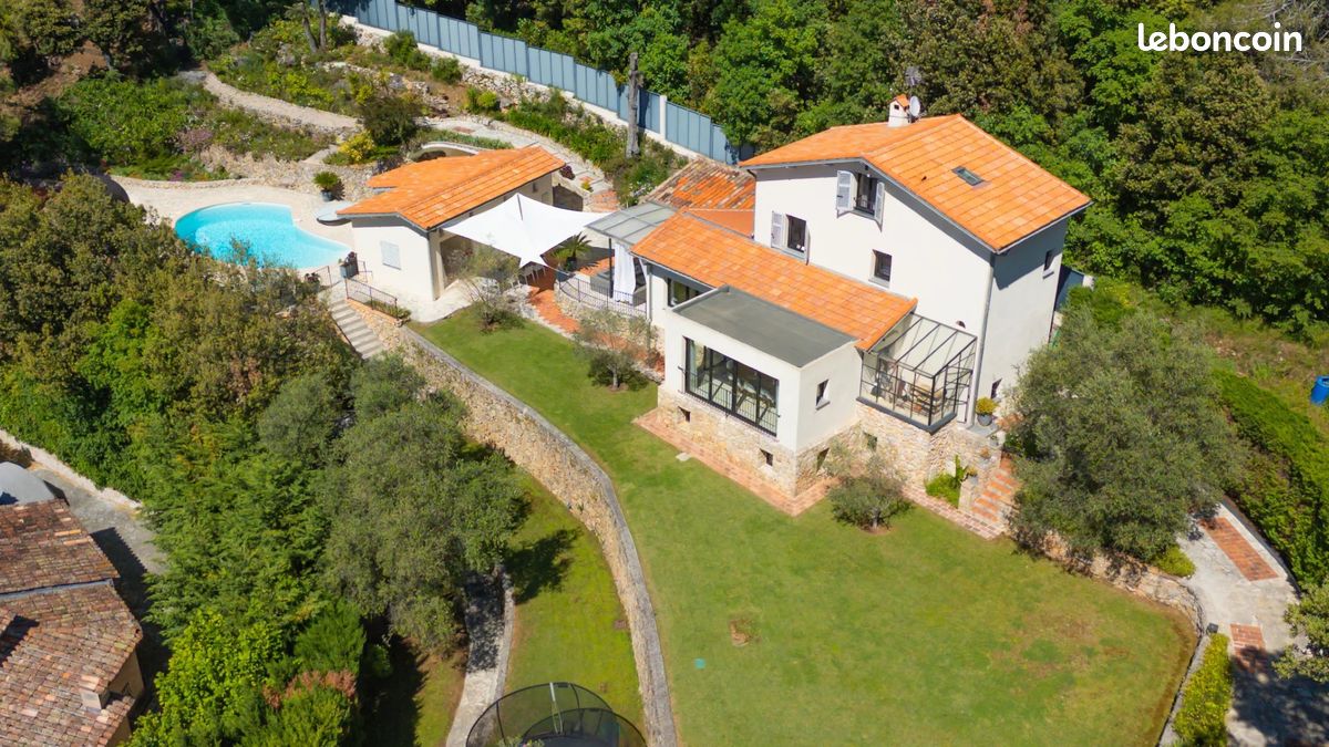 Maison 8 pièces 223 m² · à Nice · 223 m² · 2 195 000 €