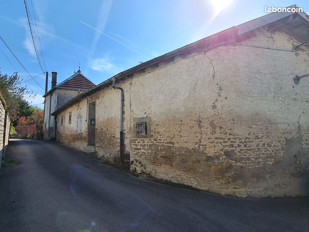 Maison 6 pièces 120 m² · à Darney · 120 m² · 45 600 €