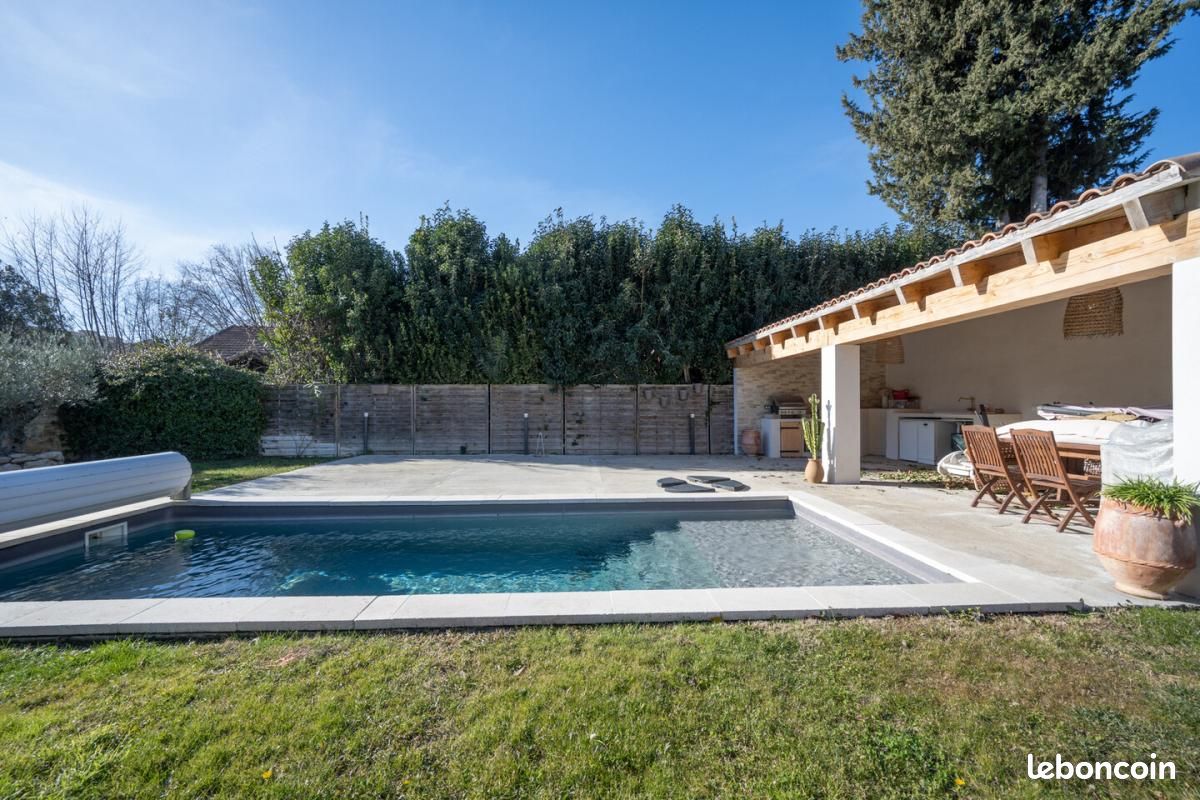 Maison 8 pièces 177 m² · à Le Pontet · 177 m² · 449 000 €