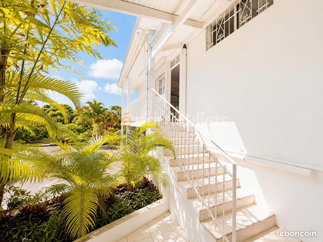 Appartement 3 pièces 87 m² · à Sainte-Anne · 87 m² · 1 295 €/mois