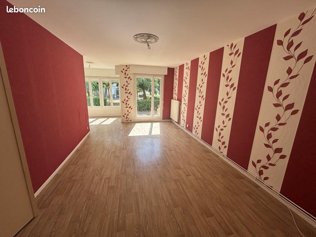 Appartement 3 pièces 70 m² · à Charleville-Mézières · 70 m² · 560 €
