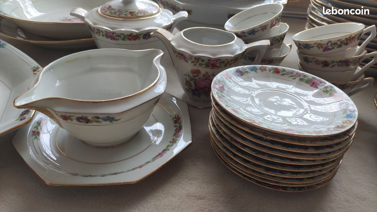Lot Vaisselle ancienne vintage 58 pièces Porcelaine de Limoges floral et dorures (image 8)