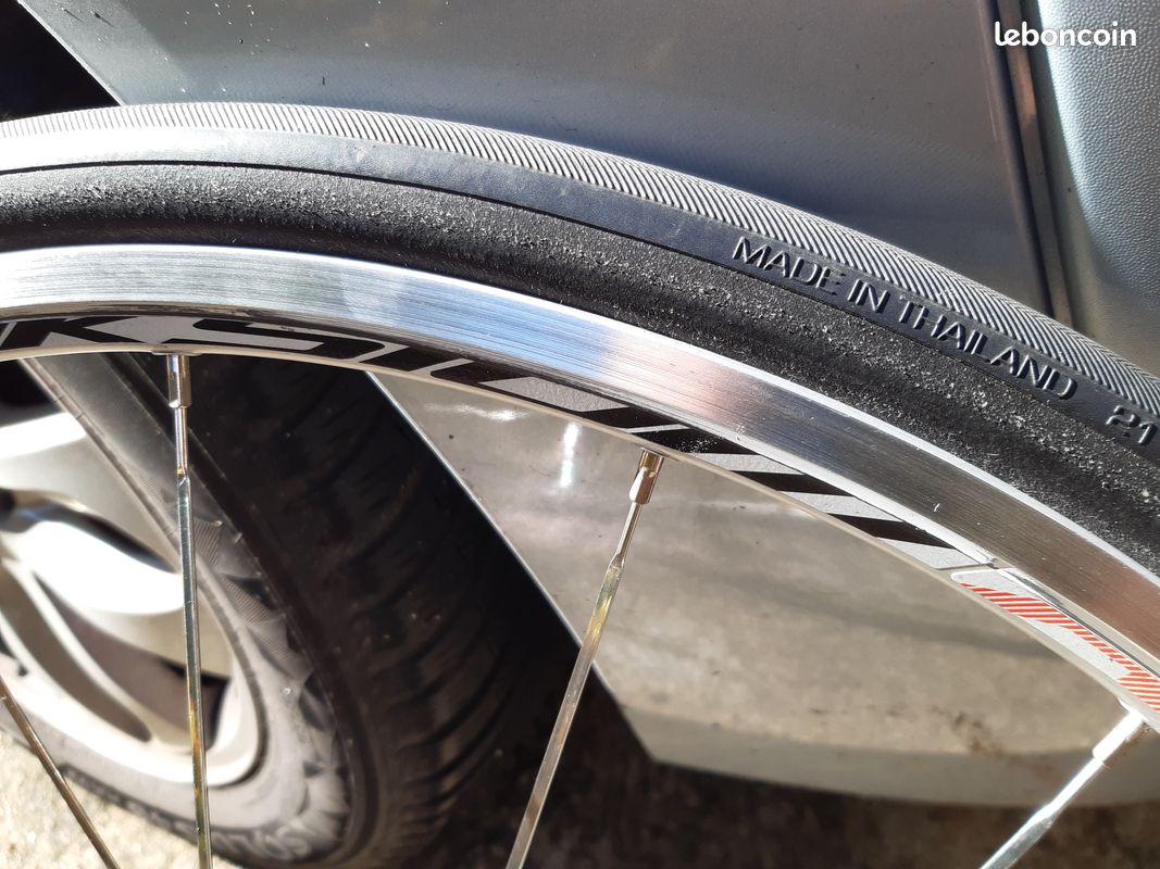 Indicator Mavic Aksium Rim Aksium Race Mavic Aksium Clincher Road