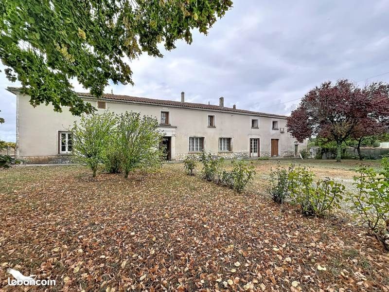 Maison 8 pièces 195 m² · à Saint-Palais-du-Né · 195 m² · 223 679 €