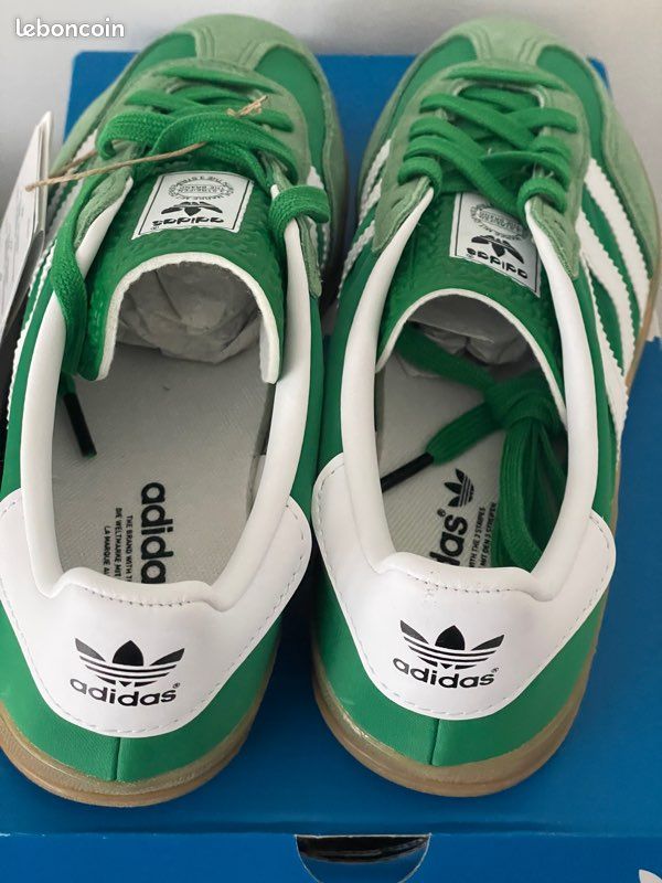 adidas gazelle silver green womens Pegashoes - Basket Adidas Originals Gazelle Vert fonc/Blanc
