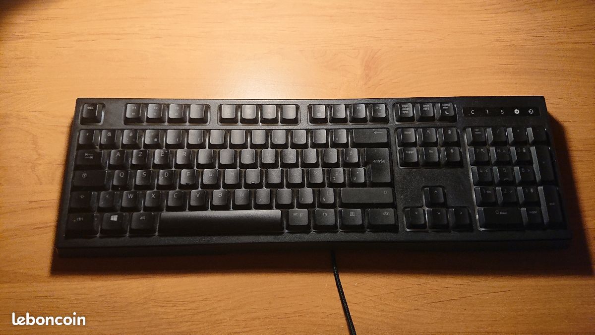 Clavier razer ornata chroma (image 1)