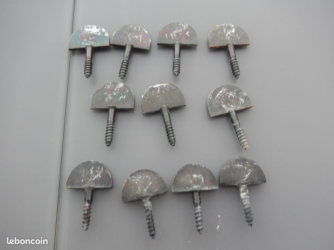 11 butées de volets à vis en acier (image 1)