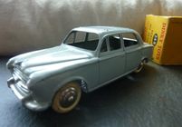 Dinky toys 24 B - BERLINE 403 PEUGEOT - boite seule - état C