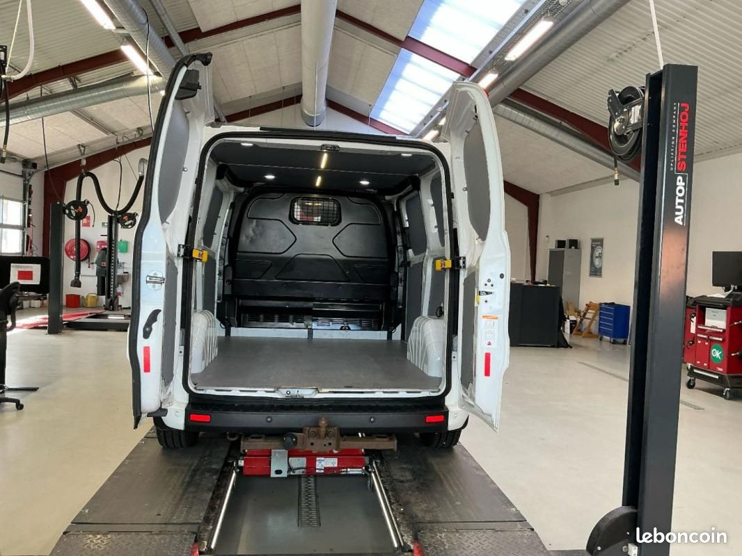 Ford Transit Custom 280 L1H1 2.0 TDCi 130 TREND (image 19)