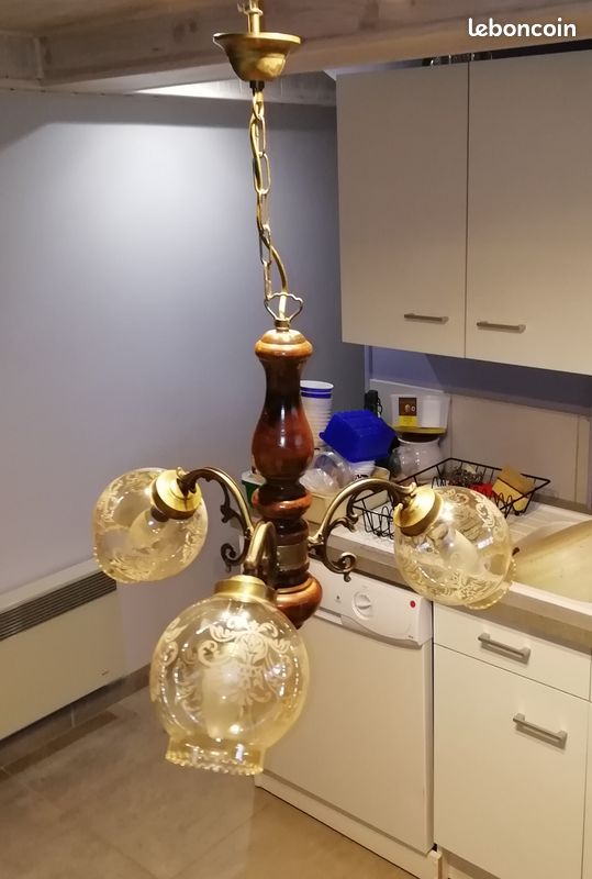 Lustre Suspension (image 1)