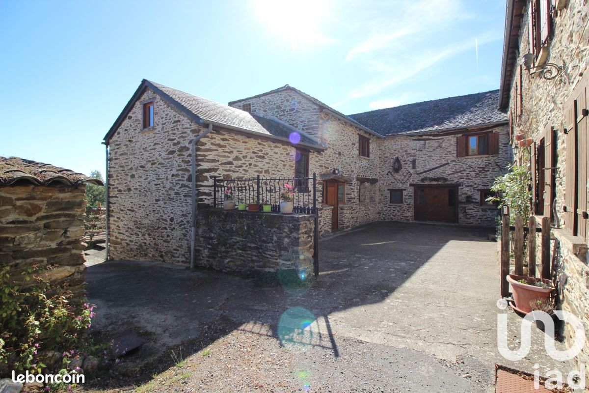 Maison 9 pièces 372 m² · à Ambialet · 372 m² · 378 000 €