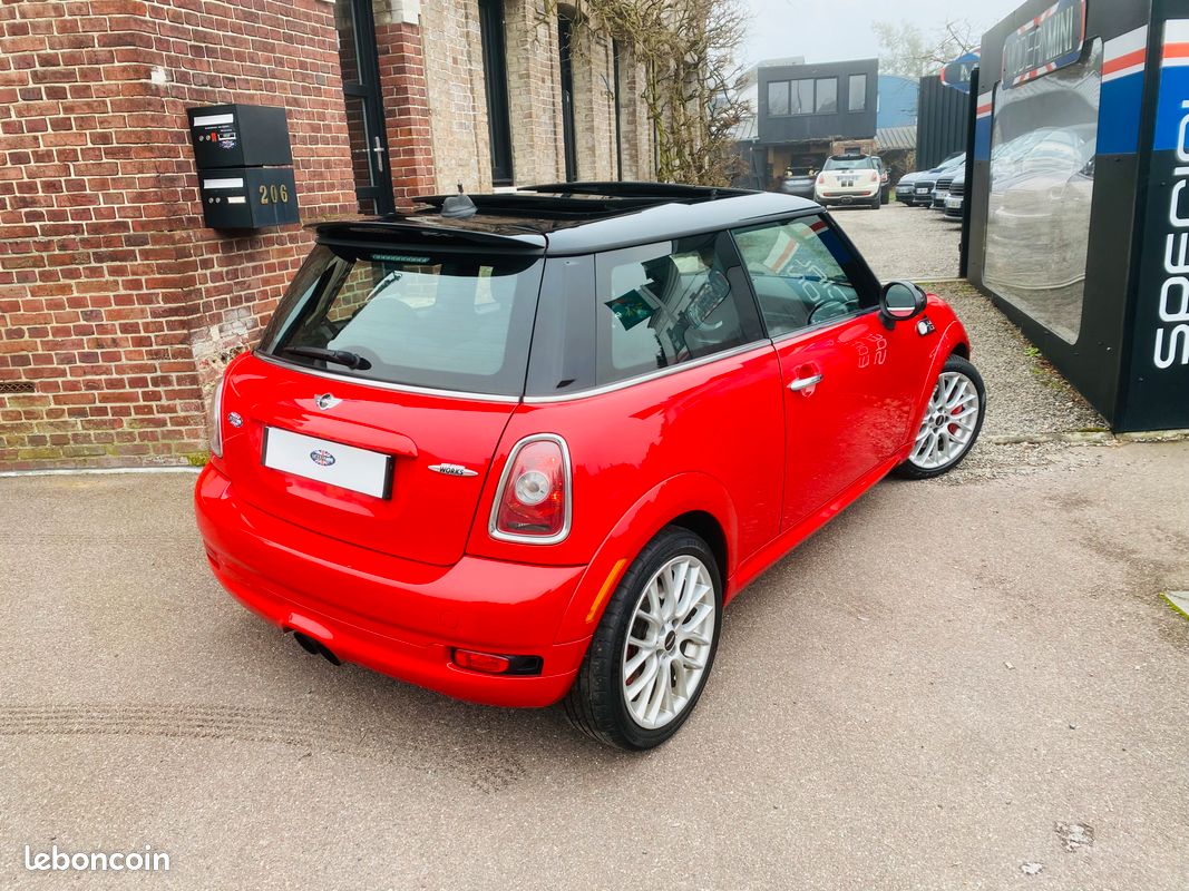 MINI HATCH R56 1.6i - 211 John Cooper Works (image 2)
