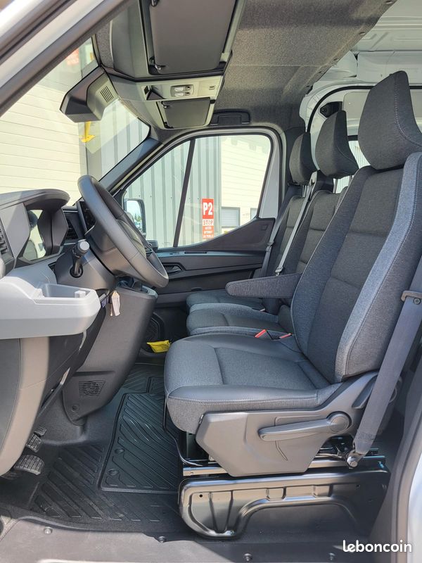 RENAULT MASTER L3H2 FOURGON 2.0Blue DCI 150 ADVANCE CABINE APPROFONDIE FIXE 07 PLACES NEUF avec HABILLAGE BOIS COMPLET + CAMÉRA + RADARS + PNEUS 4 SAISONS + ROUE DE SECOURS ( Prix de Vente 36 990 HT ) (image 11)
