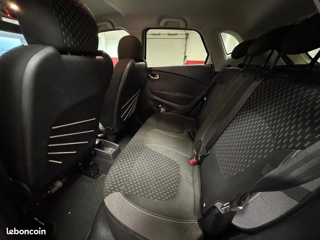 Renault Captur 1.3 TCE 130 INTENS (image 23)