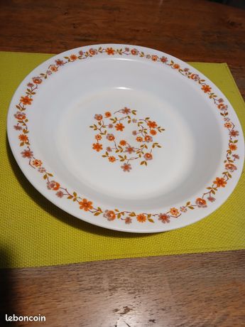 Plat Vintage Arcopal Blanc Fleuri – 29cm – Service – Très Bon état