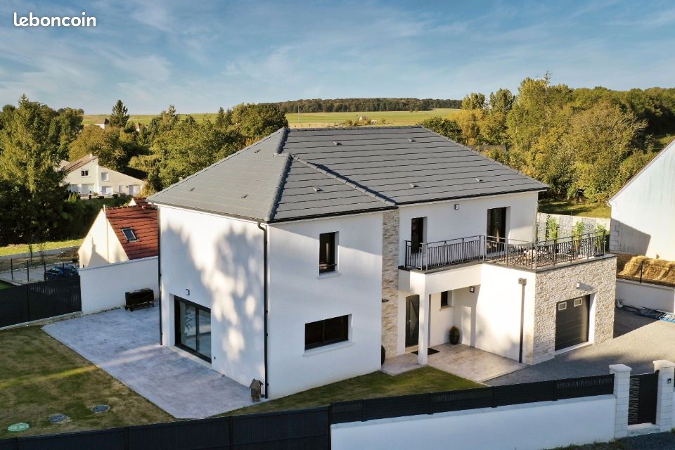 Maison 6 pièces 100 m² · à Beauchamp · 100 m² · 408 000 €