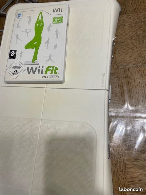 Wii console et wii balance board... (image 2)