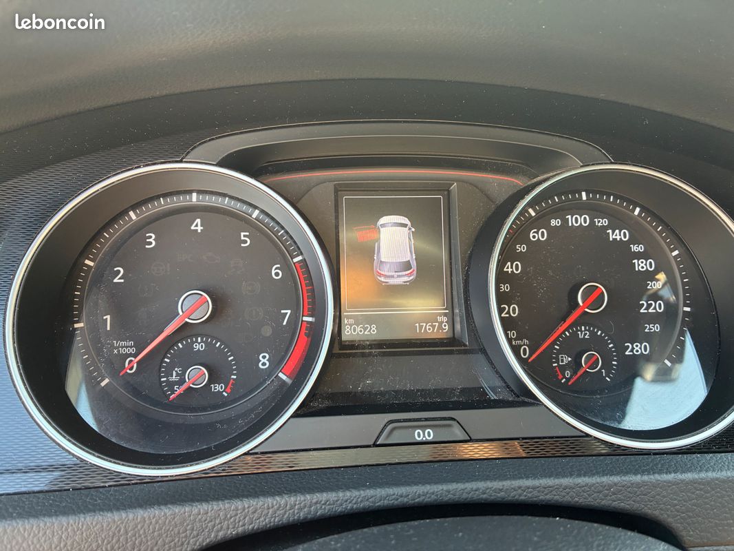 VOLKSWAGEN GOLF VII GTI 2.0 220ch / CarPlay sans fil / Bluetooth / 5 portes / Radars / AutoHold / Feux automatiques (image 6)