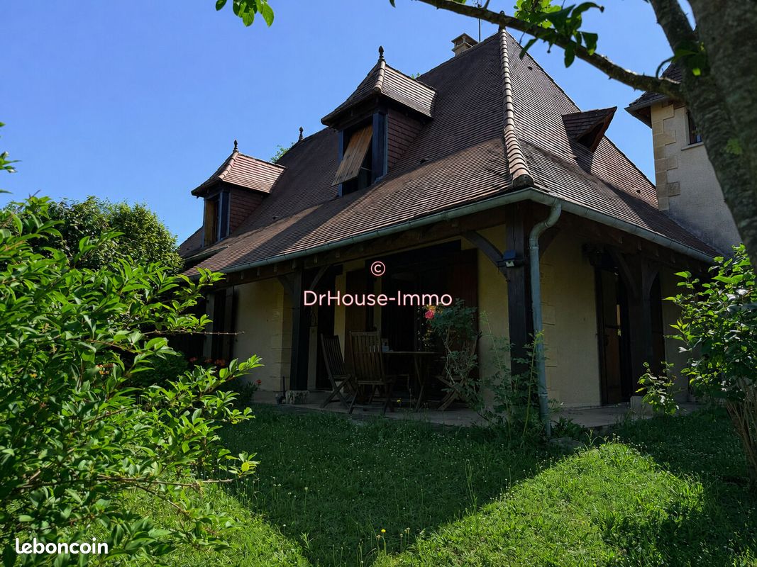 Maison 7 pièces 196 m² · à Boulazac Isle Manoire · 196 m² · 365 000 €