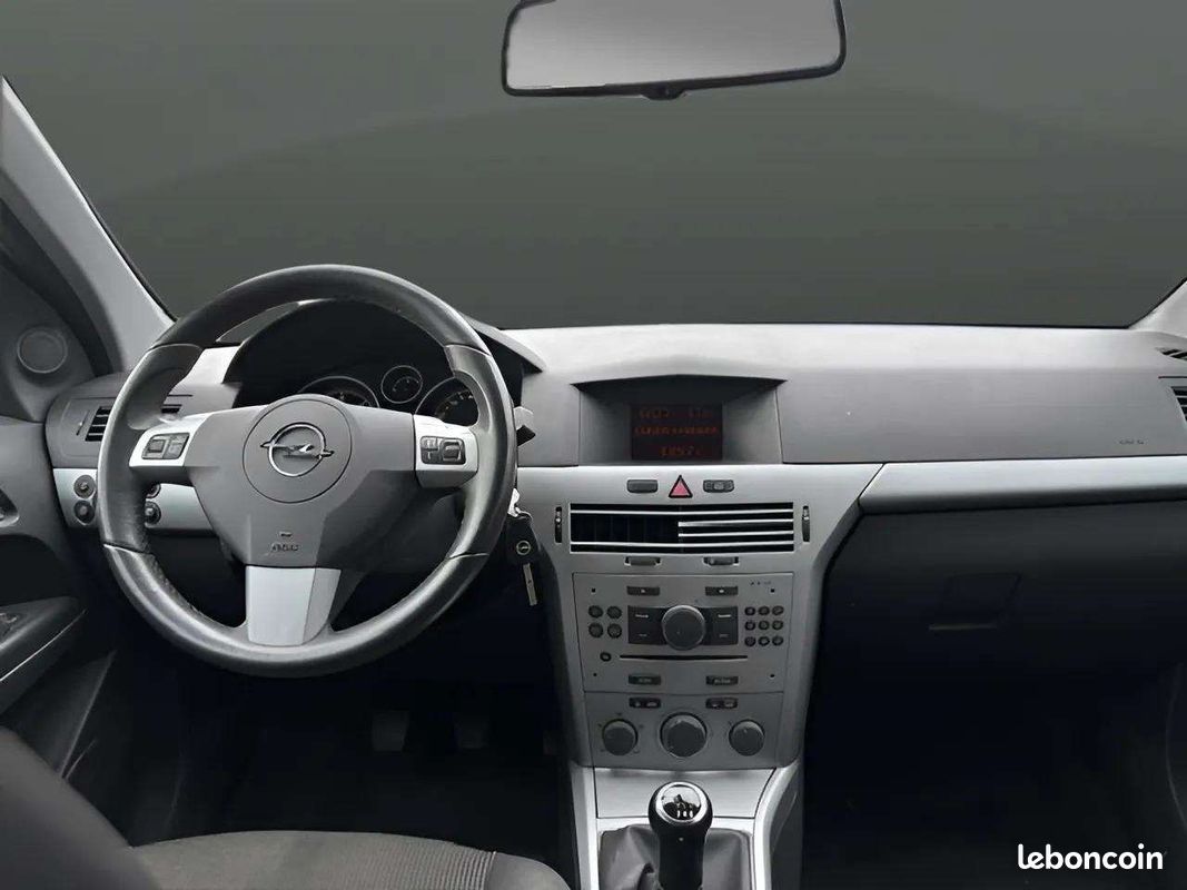 Opel ASTRA 1.7 CDTI110 COSMO ECOF 5P (image 12)
