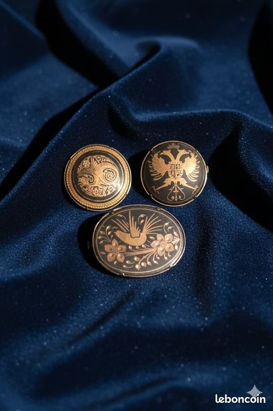 Lot De 3 Broches Anciennes En Damasquiné De Tolède - Bijoux Anciens En Or - Bon état