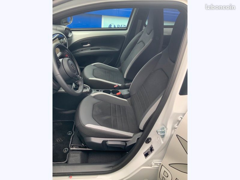 Toyota aygo x Hybride 116h GR Sport CROSSOVER SP (image 14)