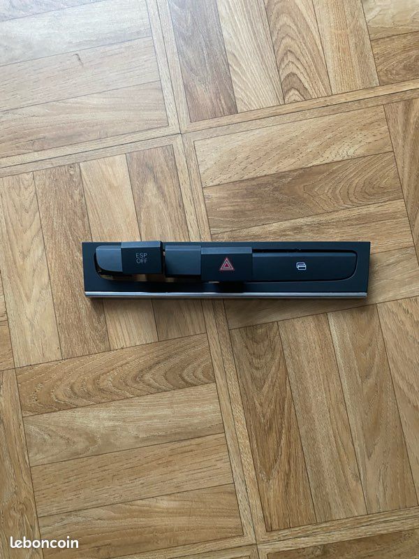 Bouton console central audi a3 8p (image 1)