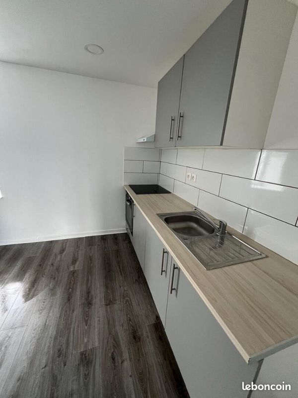 Appartement 3 pièces 33 m² · à Charleville-Mézières · 33 m² · 395 €