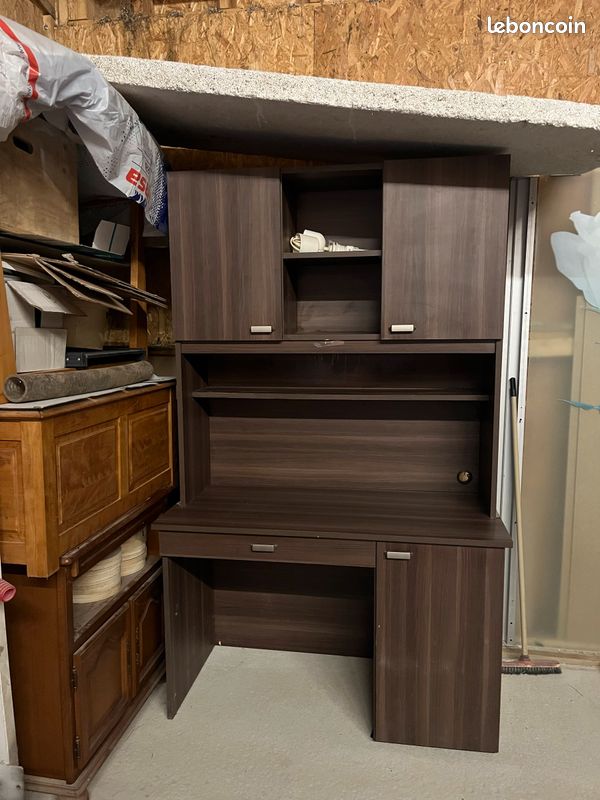 Bureau (image 1)