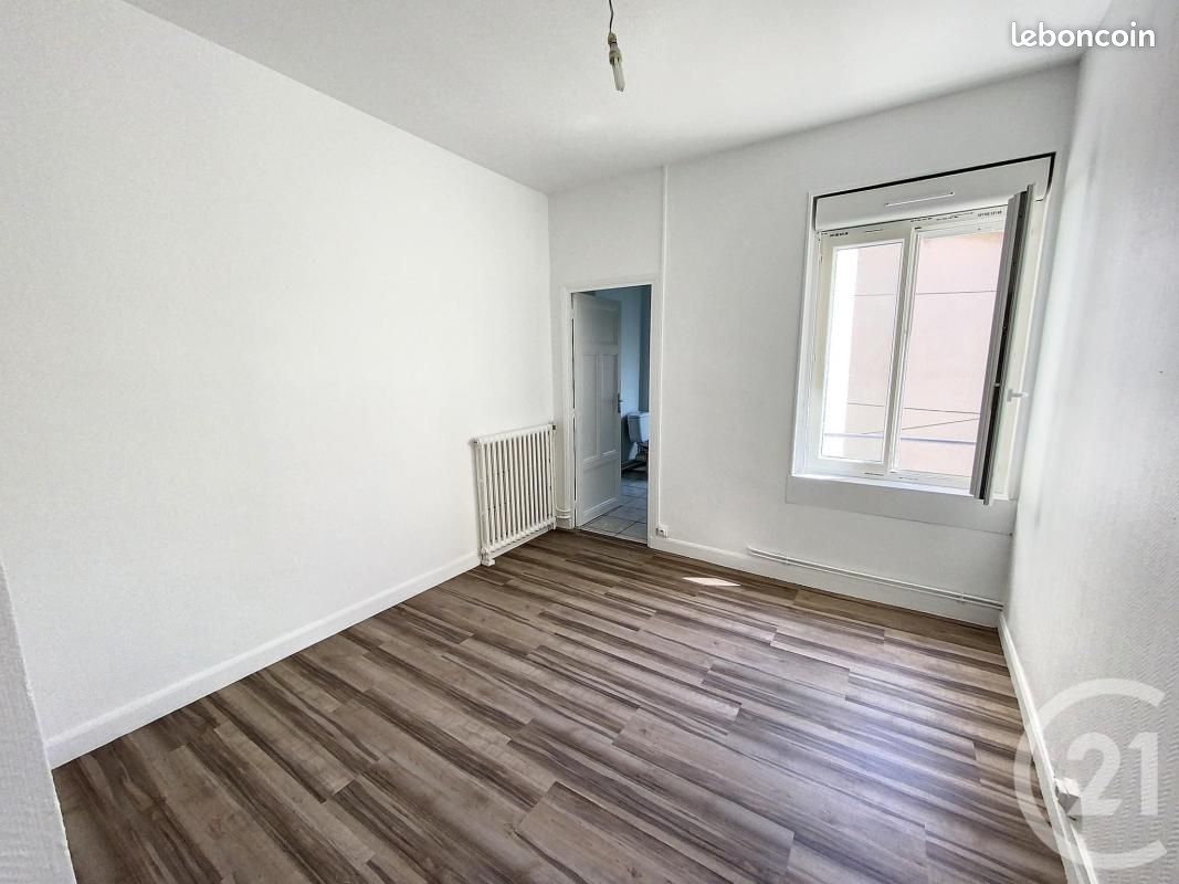 Immeuble 151 m² · à Clermont-Ferrand · 151 m² · 288 500 €