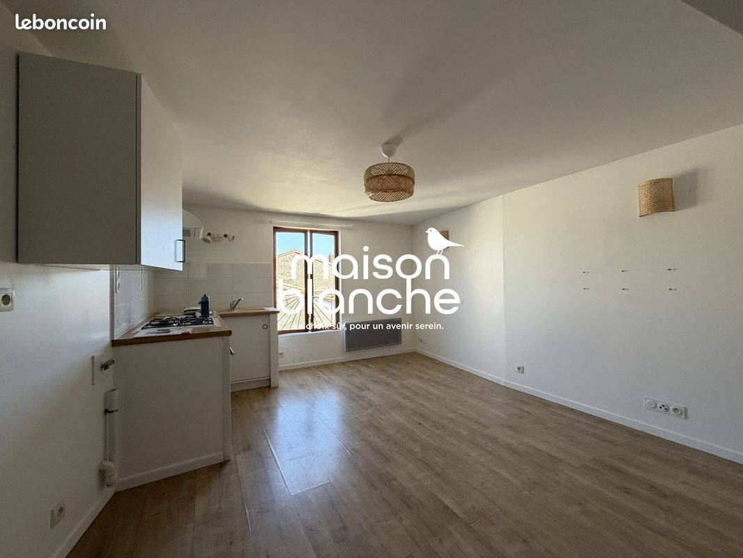 Appartement 3 pièces 51 m² · à Saint-Maixent-l'École · 51 m² · 600 €