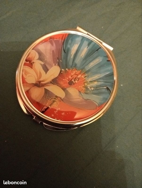 Miroir de poche neuf métal argenté et décor sur imitation porcelaine (image 1)