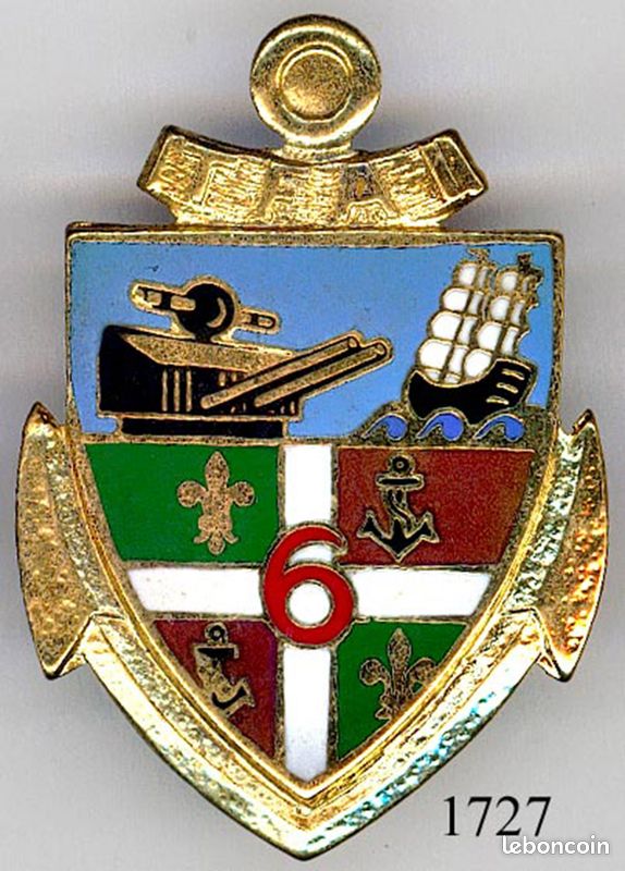 BG6120 - INSIGNE BADGE CHARLEROI 1976