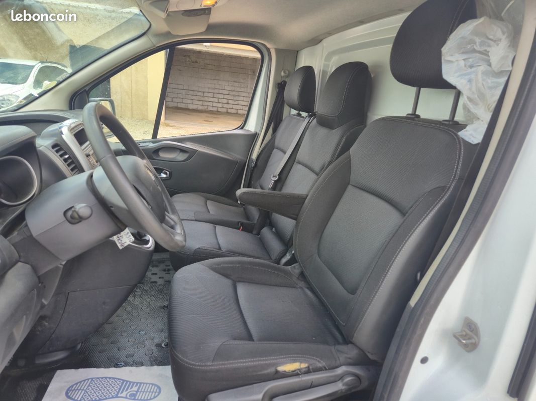 Renault trafic fourgon gn l1h1 1000 kg dci 120 grand confort 11990 euro ttc 12 mois garantie (image 4)