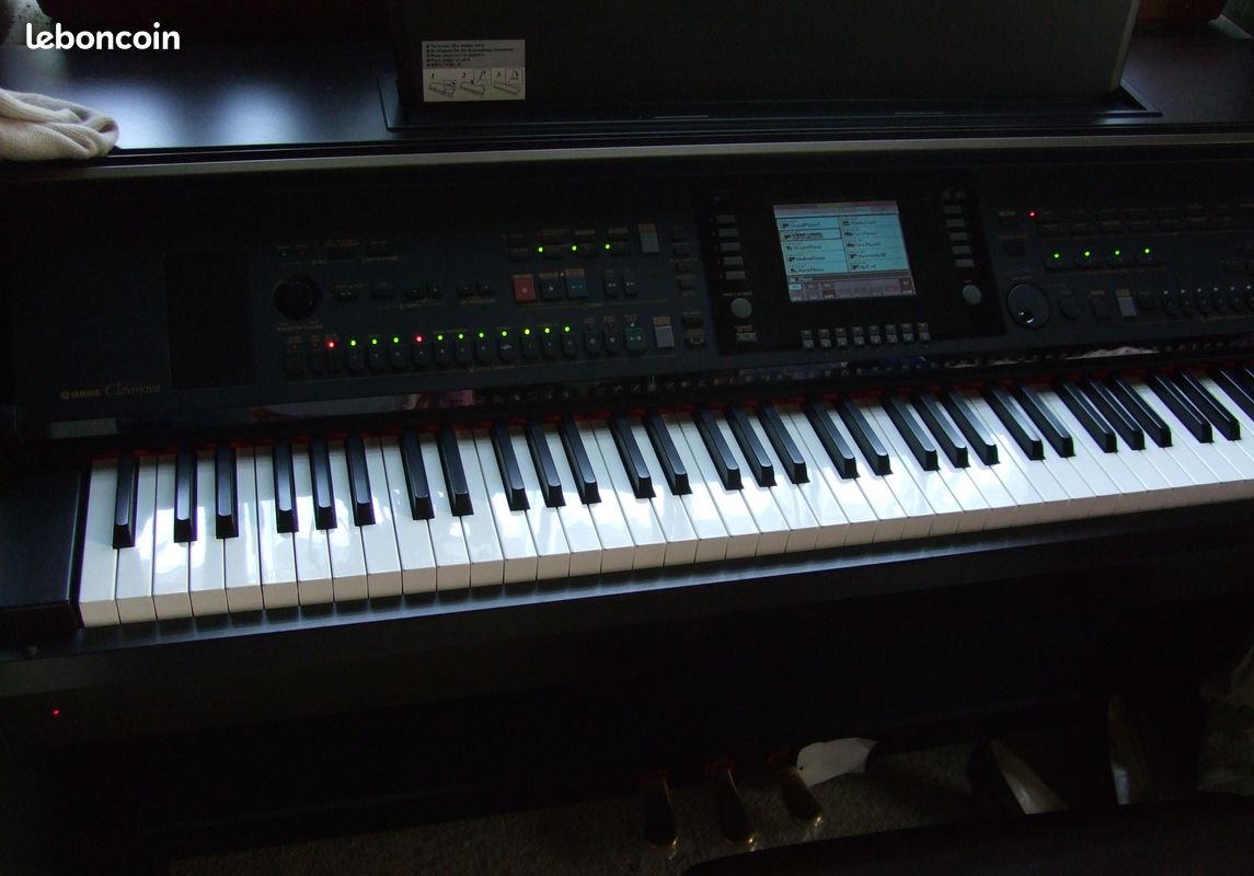 Piano yamaha clavinova cvp-305 (image 13)