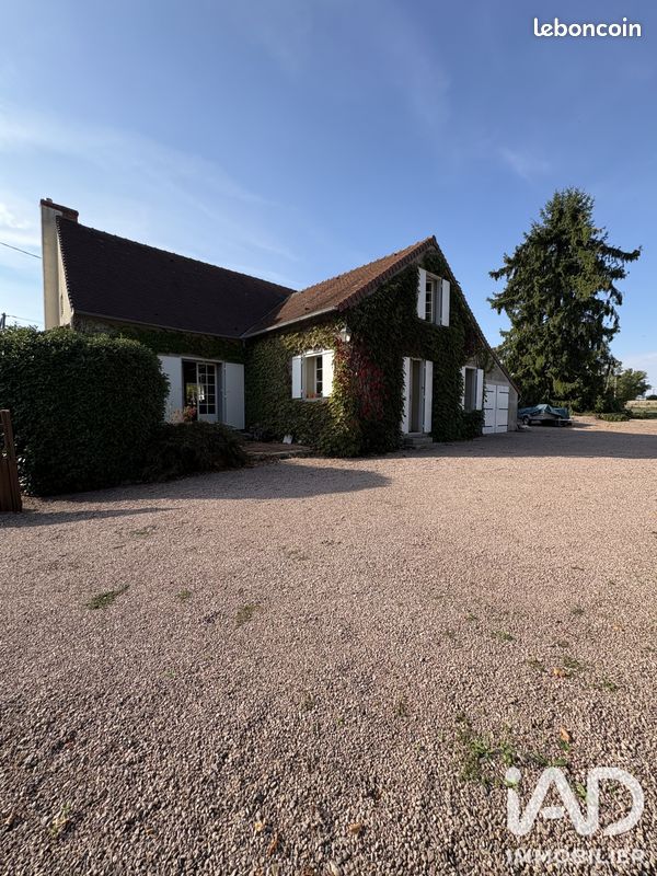 Maison 5 pièces 153 m² · à Trézelles · 153 m² · 225 000 €