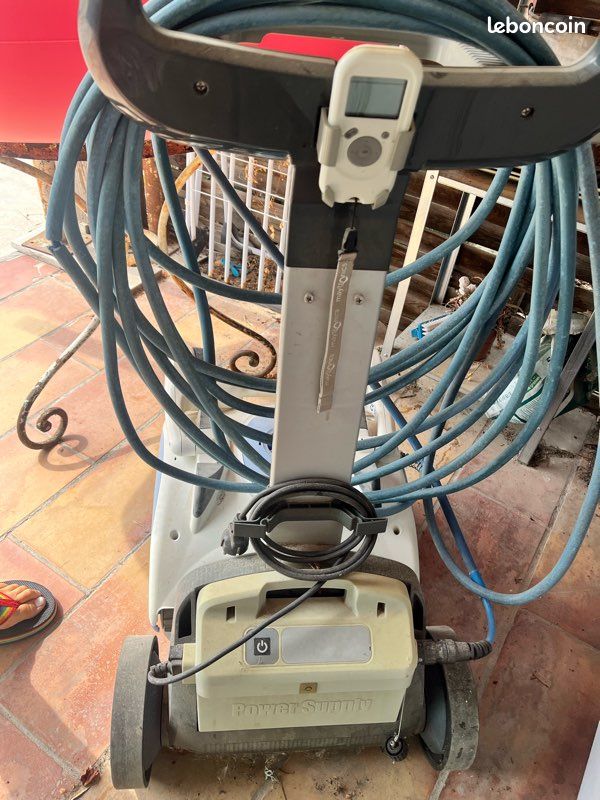 Robot piscine Cosmos 30 Dolphin (image 2)